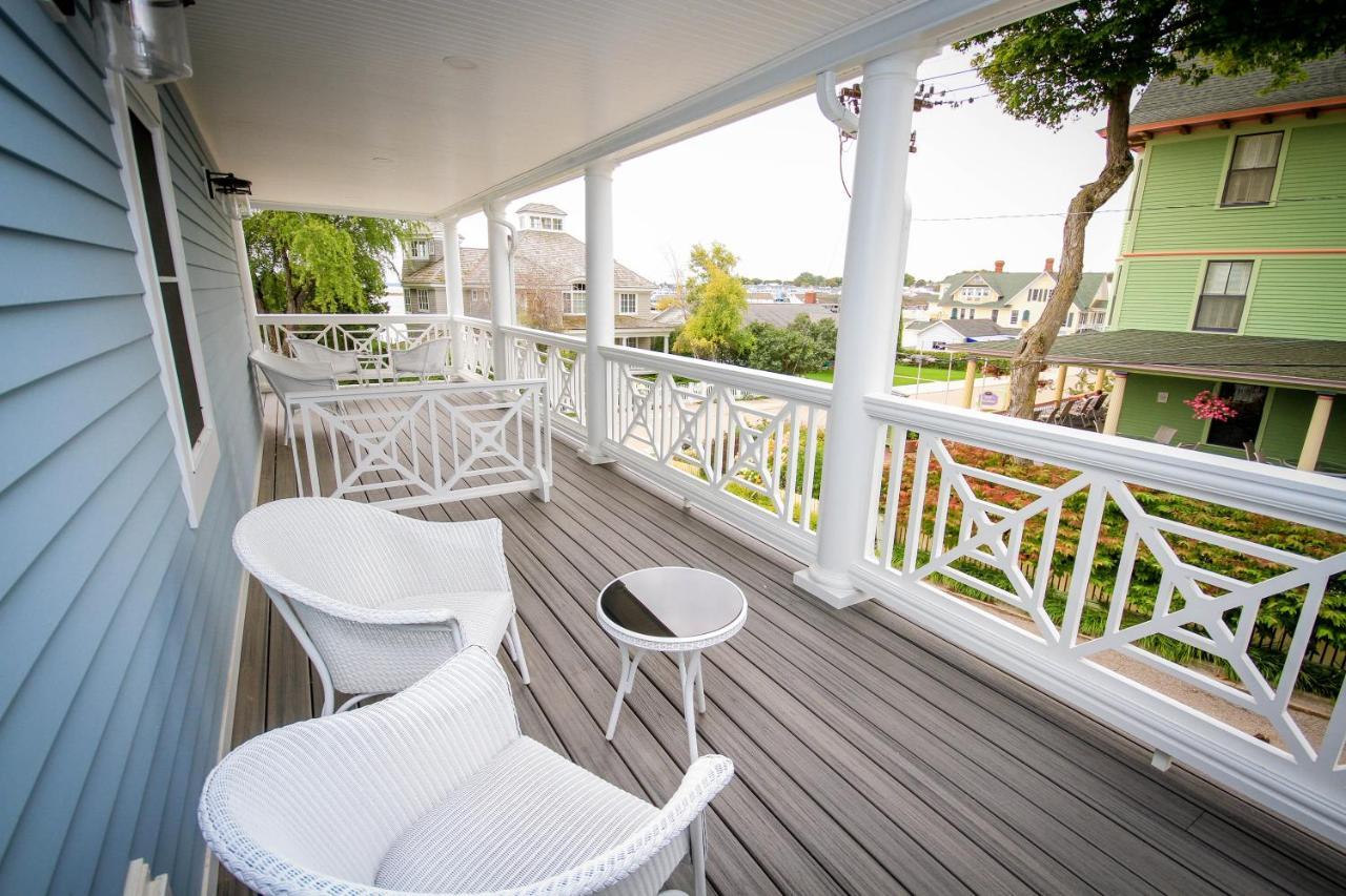 מקינק איילנד Harbour View Inn מראה חיצוני תמונה